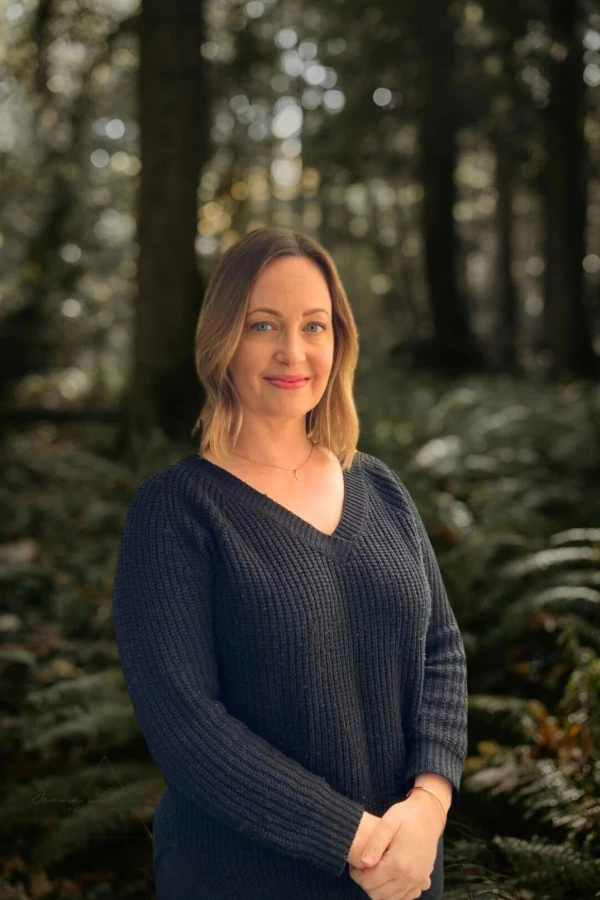 Portrait of Erin Matheson-MacKenzie, Aesthetician at Nanaimo Elements